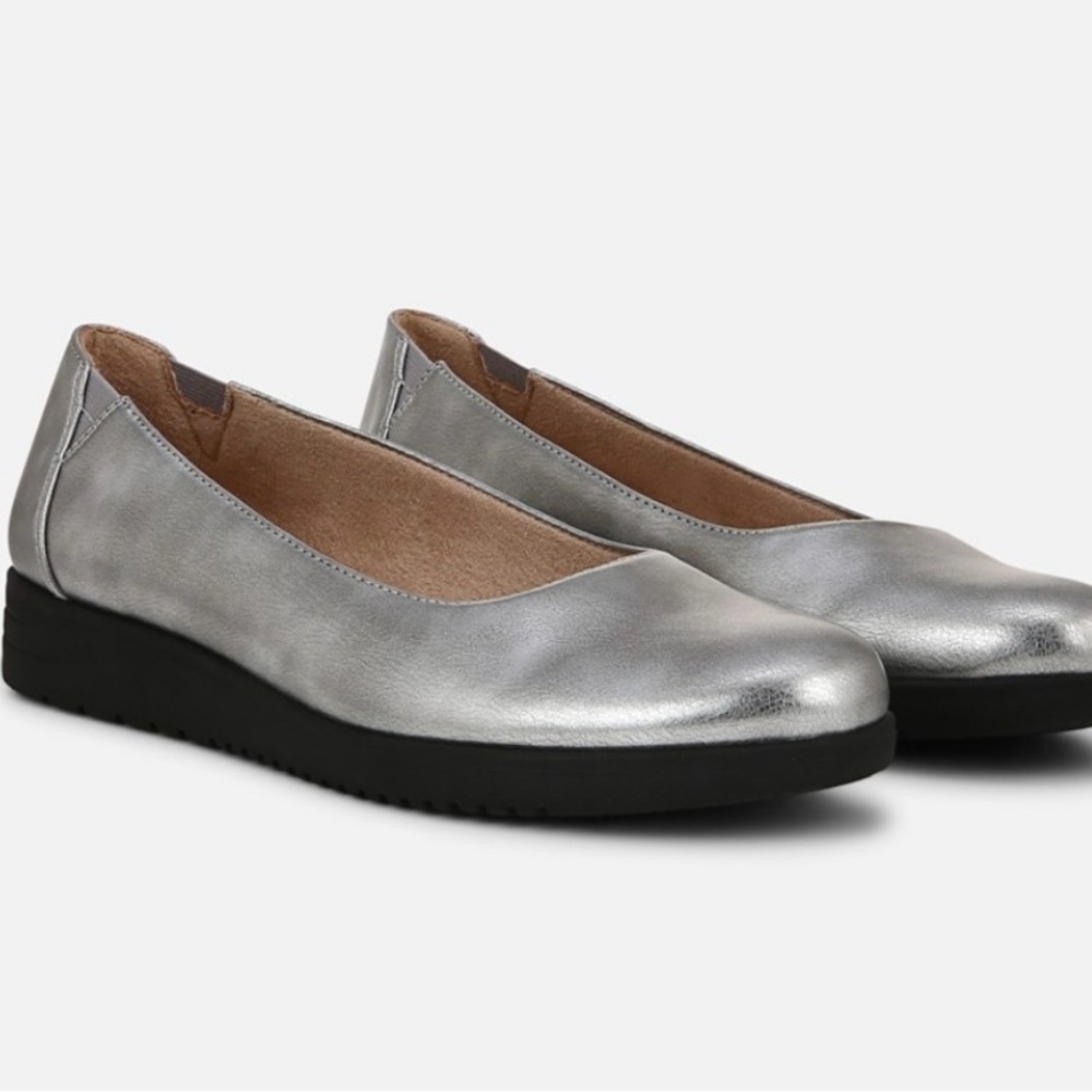 SOUL Naturalizer Metallic Silver Flats